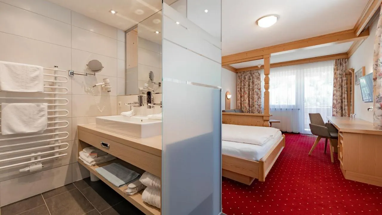 לינה וארוחת בוקר אישגל Alp Larain B&B אוסטריה